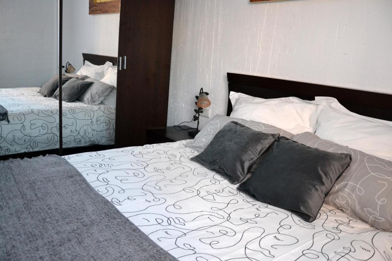 Apartamentos La Sierra Villalba de la Sierra Bagian luar foto