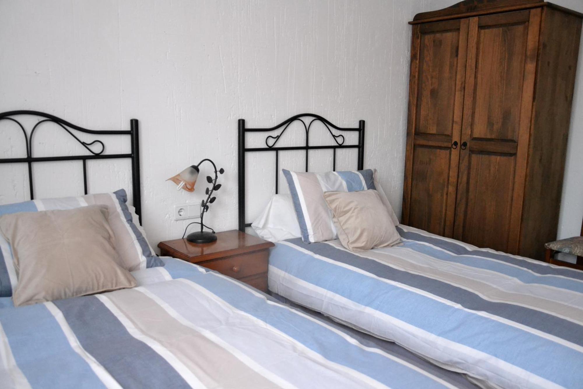 Apartamentos La Sierra Villalba de la Sierra Bagian luar foto